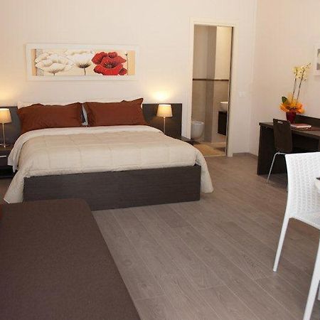 Il Marlo Suite & Breakfast Marina Di Carrara Δωμάτιο φωτογραφία